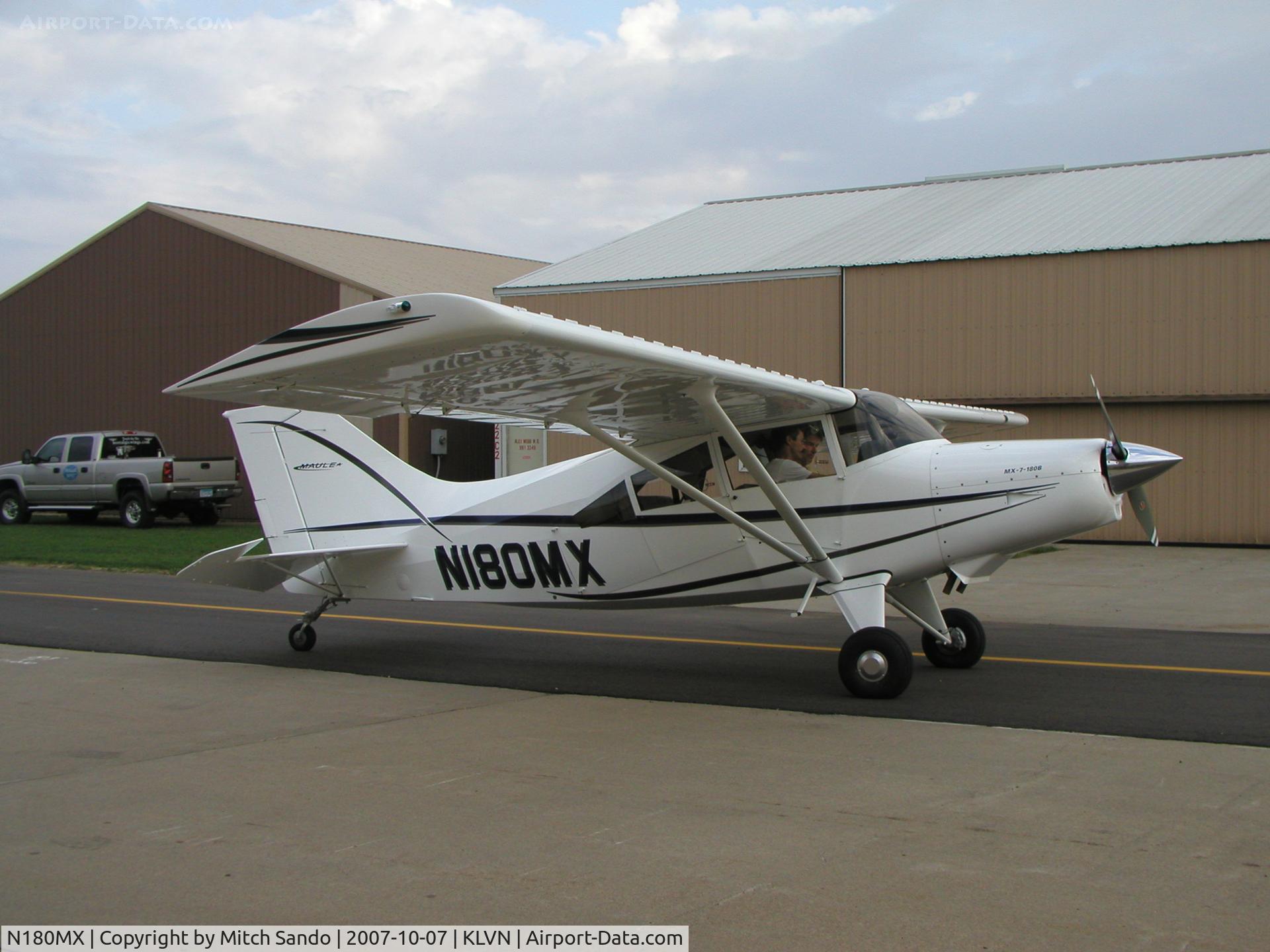 N180MX, 2007 Maule MX-7-180B Star Rocket C/N 22025C, Starting up infront of the hangar.