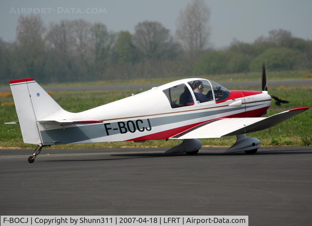F-BOCJ, CEA Jodel DR-220 C/N 16, New light flight for this young pilot...