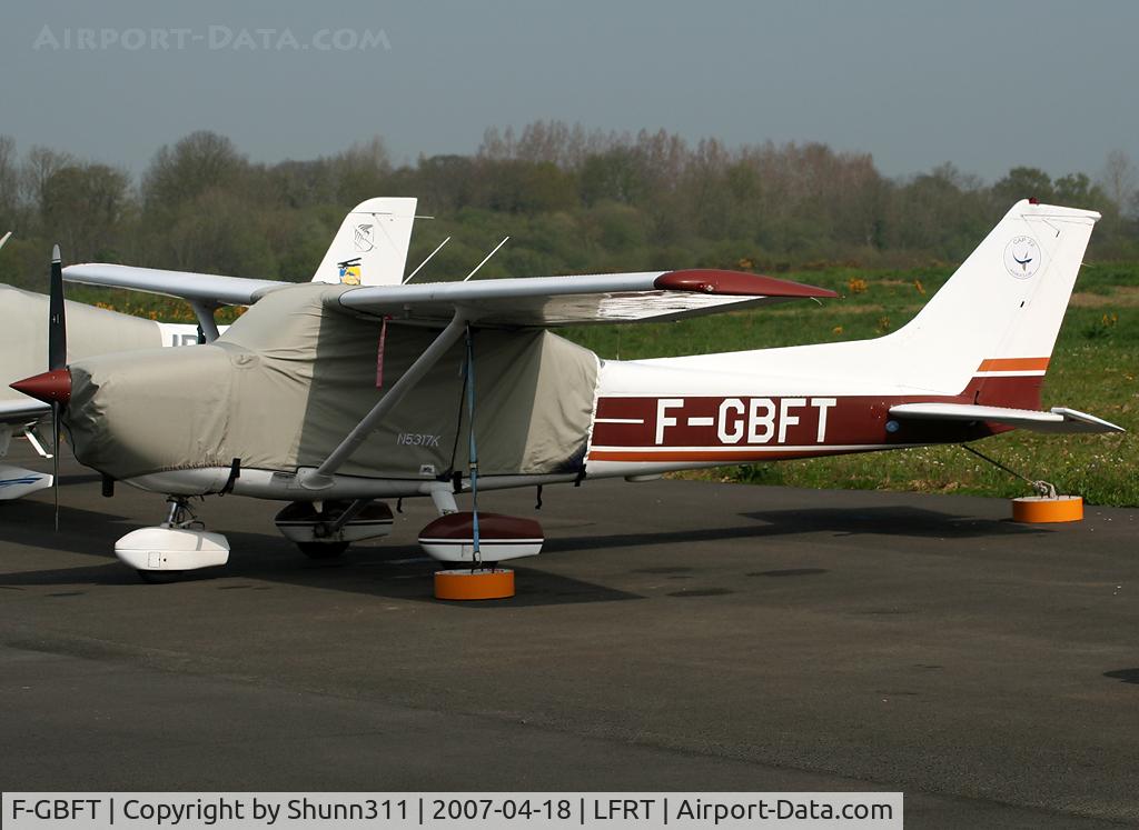 F-GBFT, Reims F172N Skyhawk C/N 1659, Parked at the Airclub...