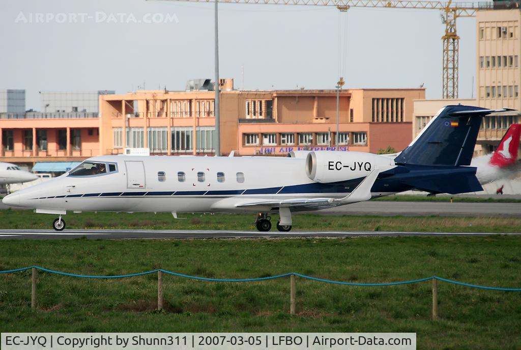 EC-JYQ, 2002 Learjet 60 C/N 60-249, Taxiing holy point rwy 32R for departure
