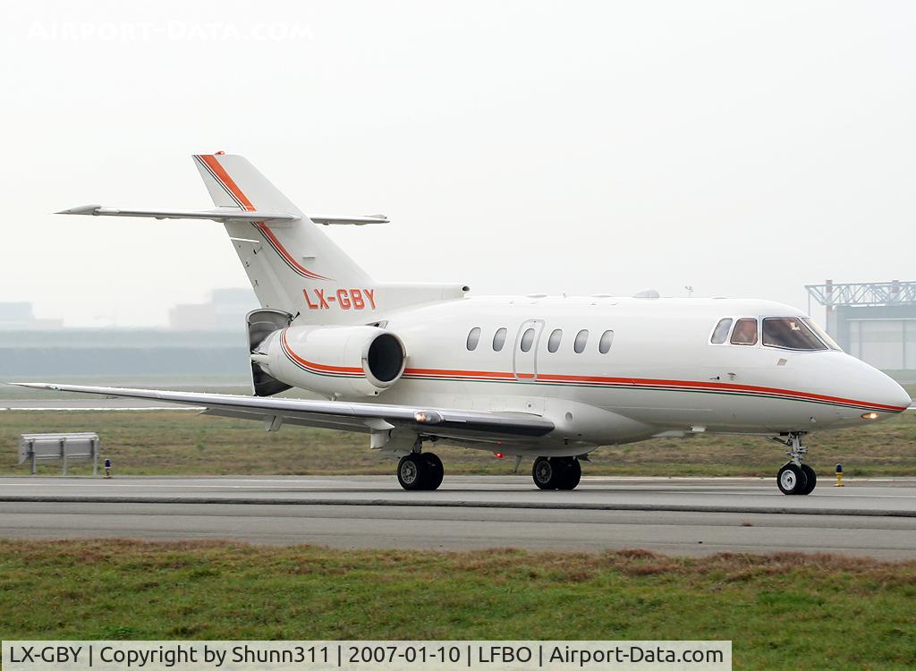 LX-GBY, 1998 Raytheon Hawker 800XP C/N 258392, Taxiing holding point rwy 14L for departure