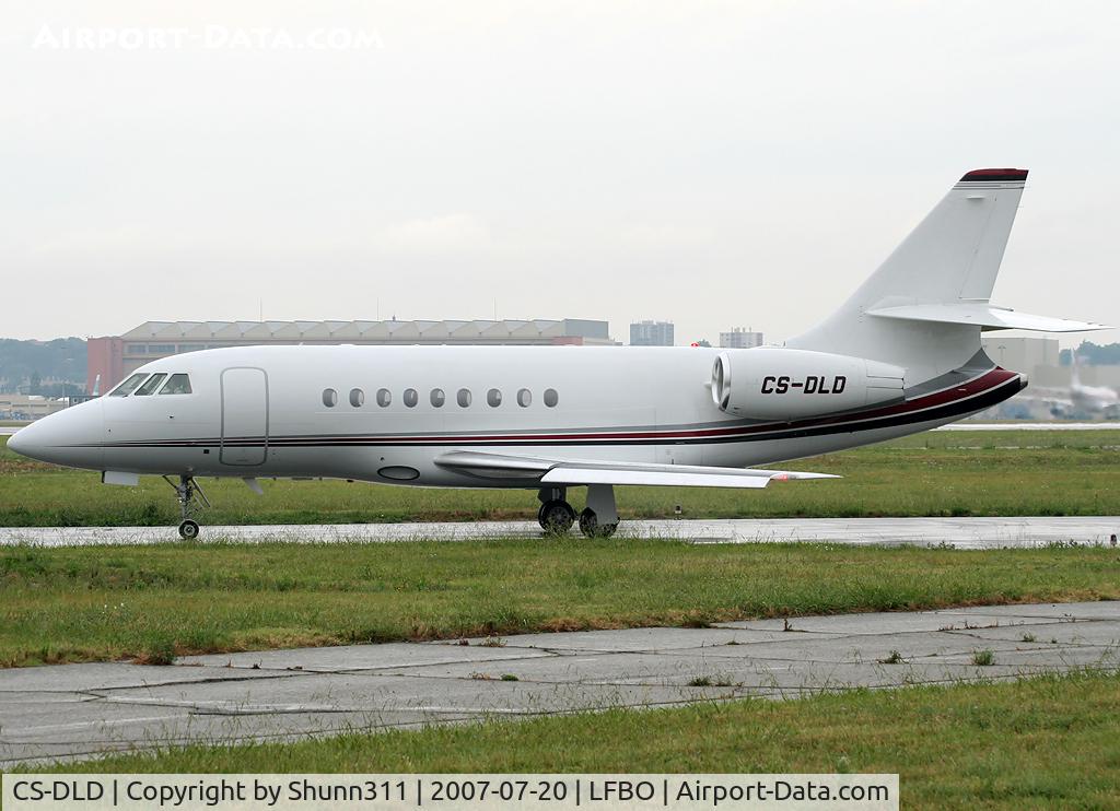 CS-DLD, 2007 Dassault Falcon 2000EX C/N 109, Taxiing holy point rwy 32R for departure