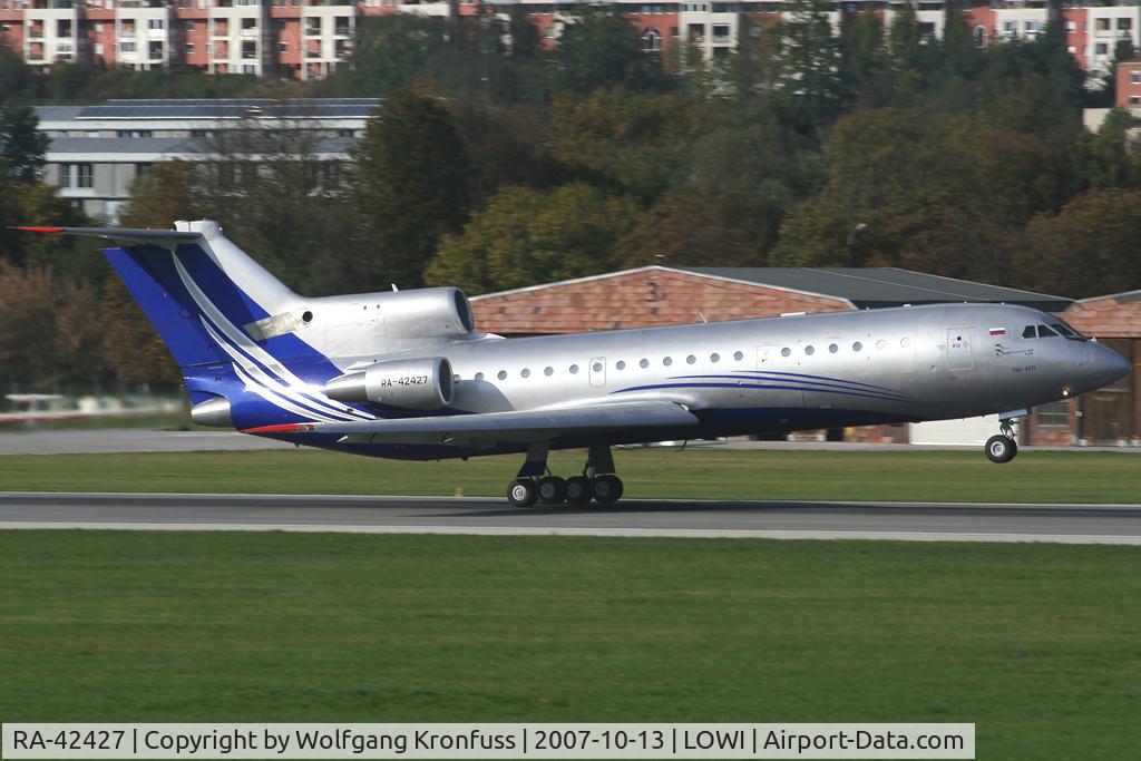 RA-42427, 1993 Yakovlev Yak-42D C/N 4520422305016, S-Air VIP-Flight taking off RWY08