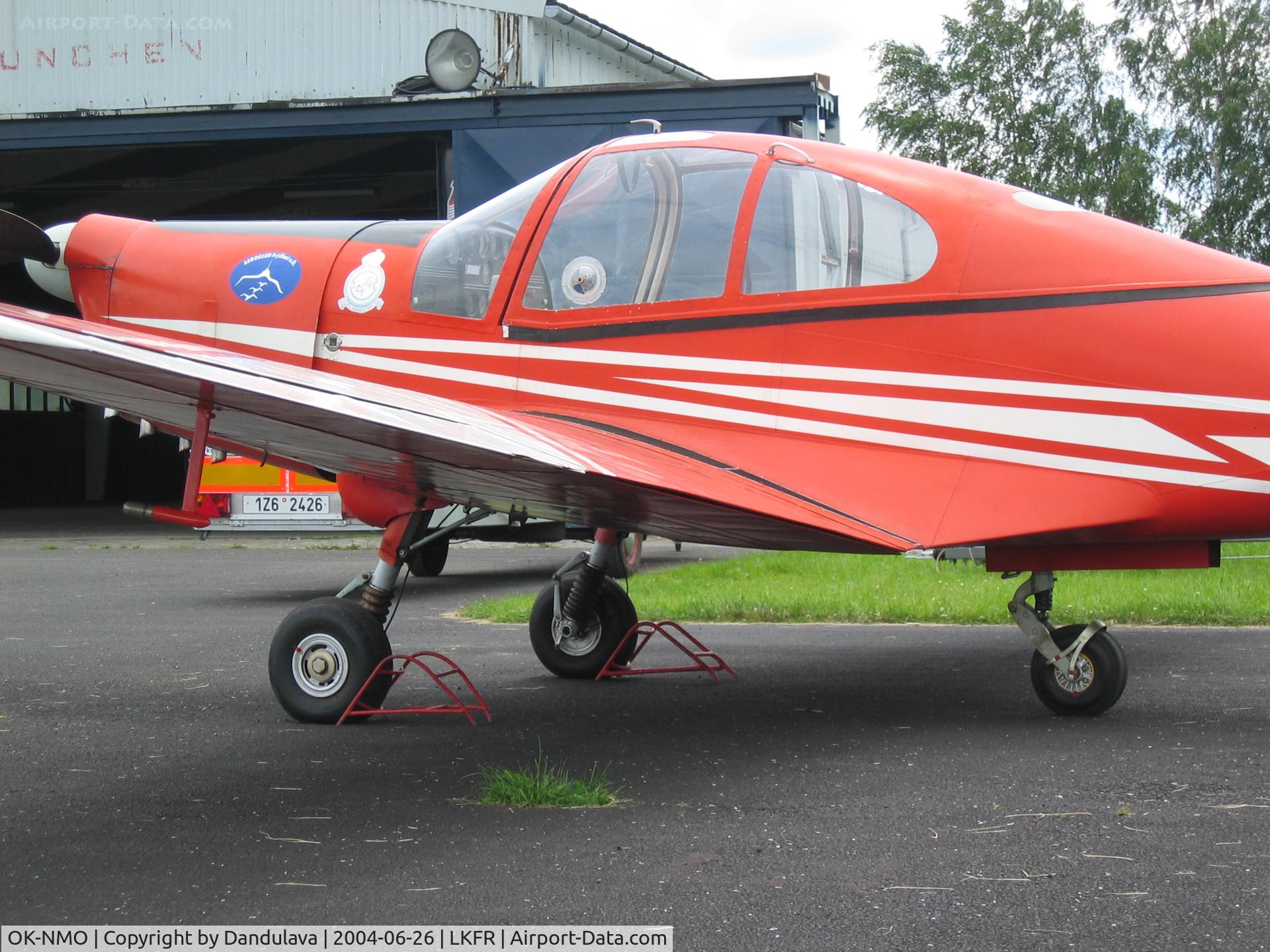 OK-NMO, Orlican L-40 Meta Sokol C/N 150308, Interesting Landing gear arrangement of this L-40 Meta Sokol