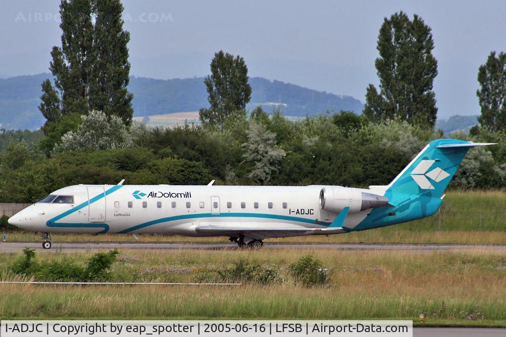 I-ADJC, 2001 Canadair CRJ-200LR (CL-600-2B19) C/N 7494, taxi on bravo