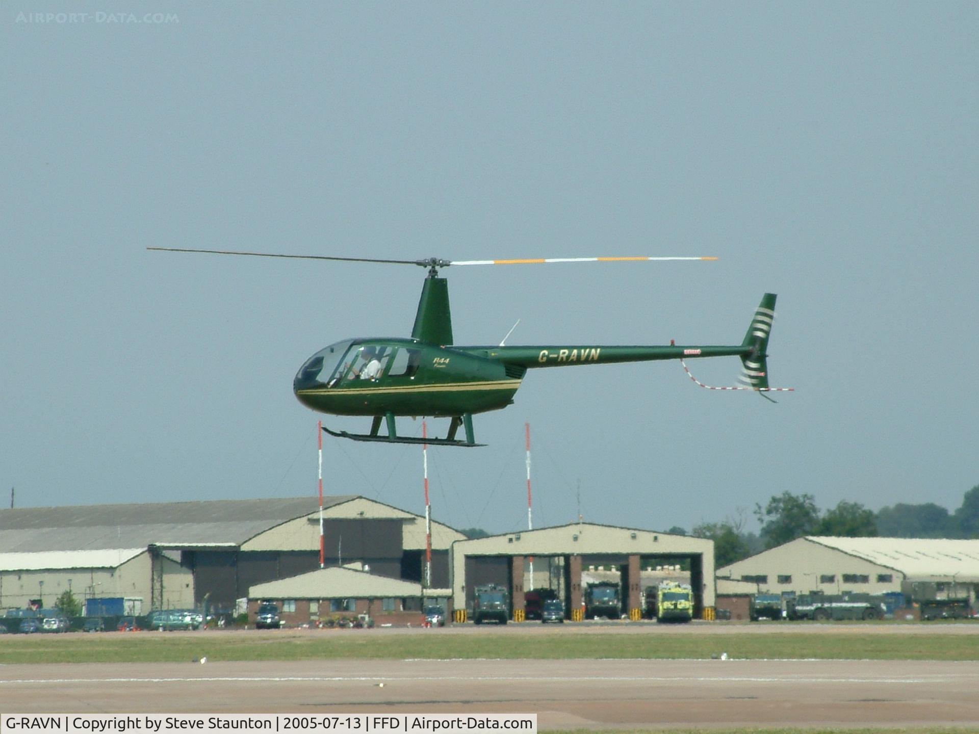 G-RAVN, 2001 Robinson R44 Raven C/N 1022, Royal International Air Tattoo 2005