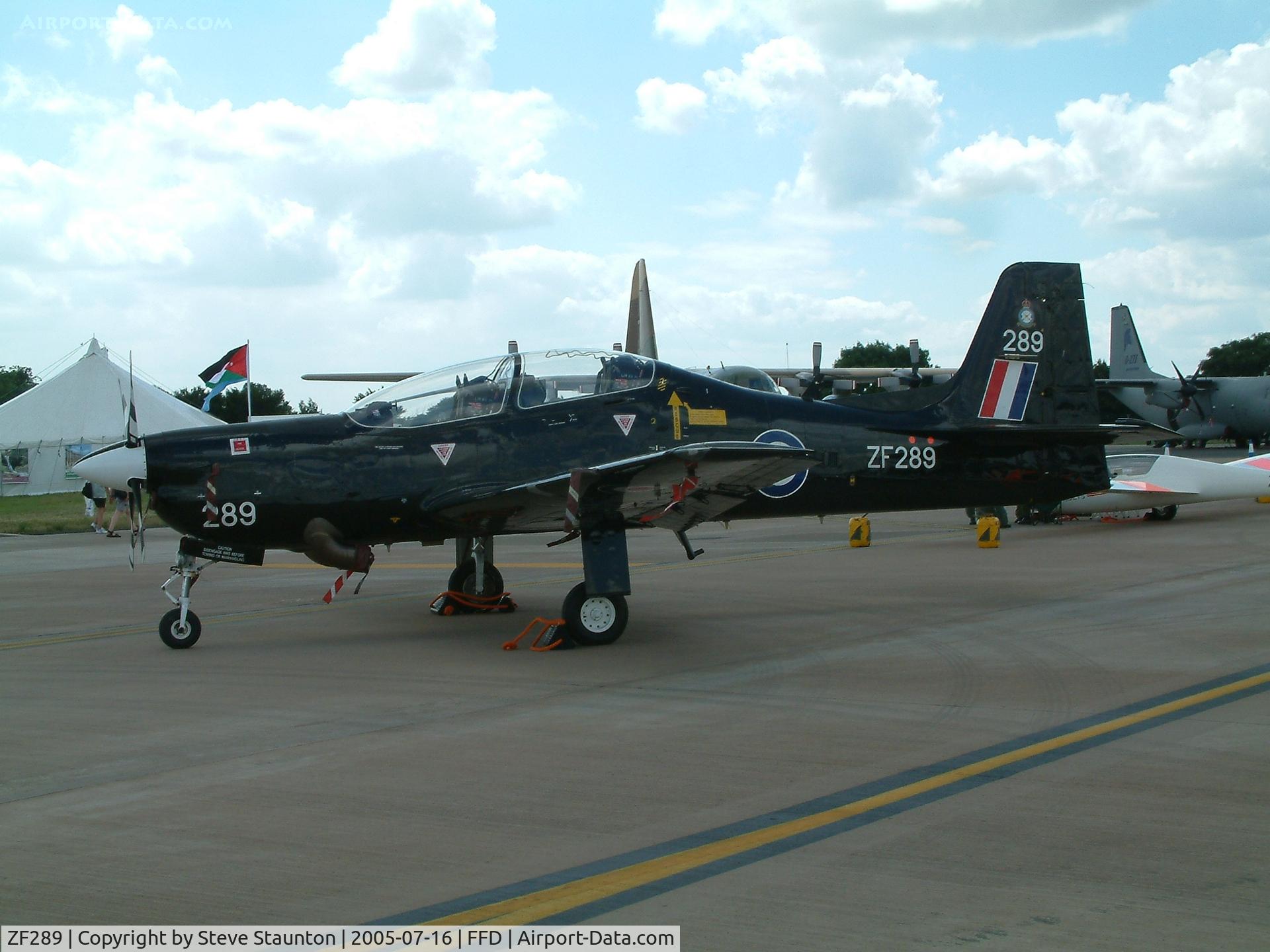 ZF289, 1991 Short S-312 Tucano T1 C/N S087/T60, Royal International Air Tattoo 2005