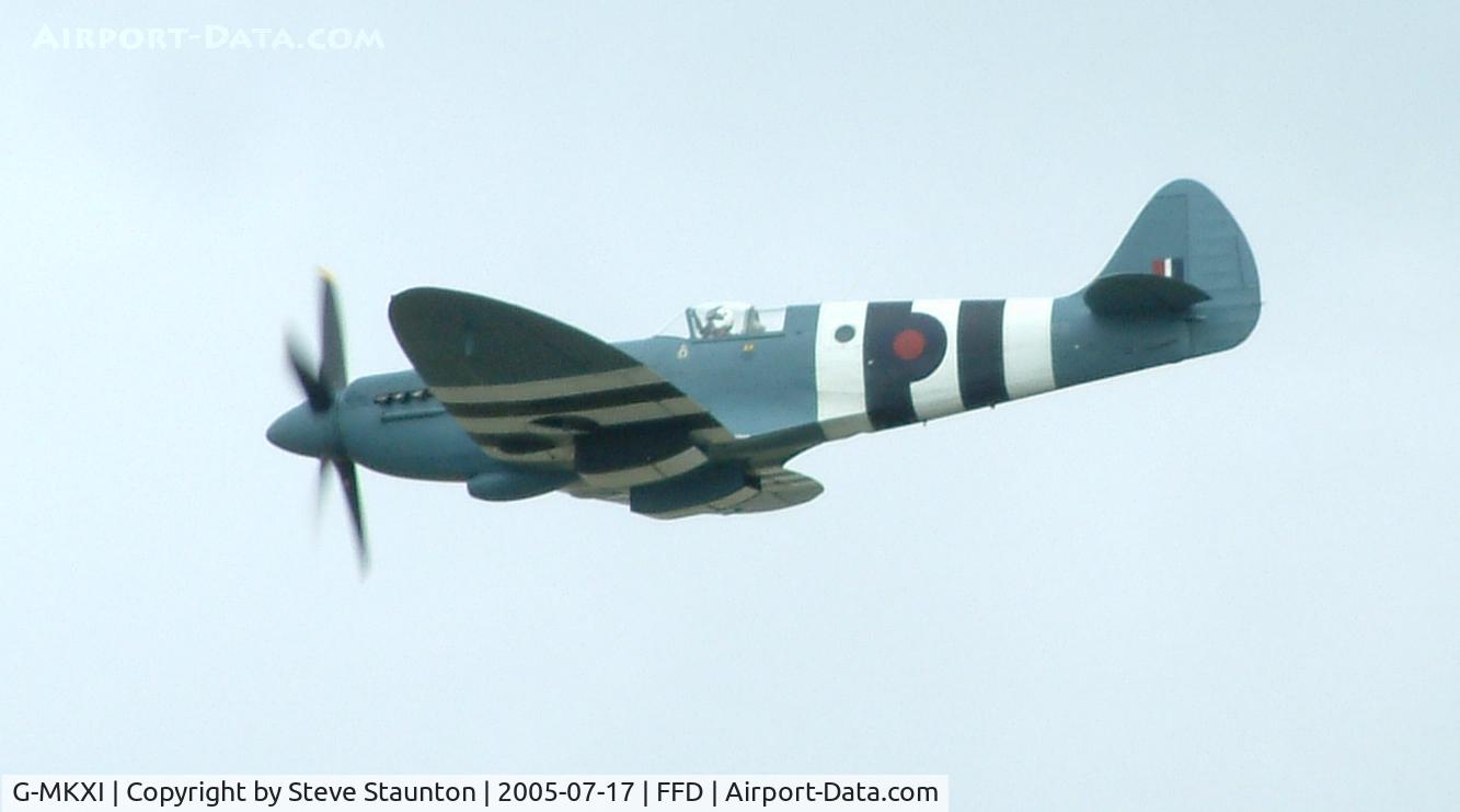 G-MKXI, 1944 Supermarine 365 Spitfire PR.XI C/N 6S/504719, Royal International Air Tattoo 2005
