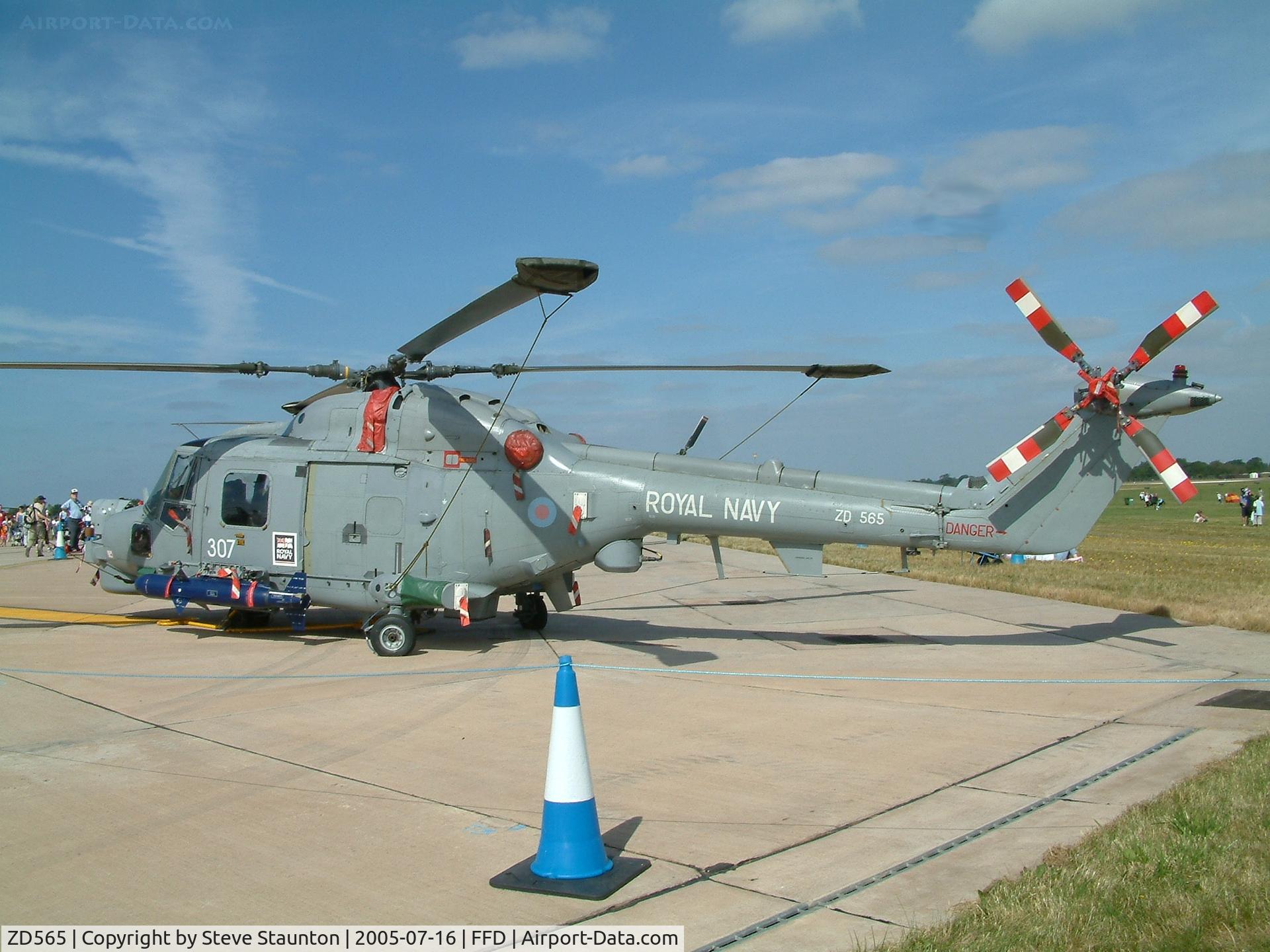 ZD565, 1985 Westland Lynx HMA.8DAS C/N 316, Royal International Air Tattoo 2005