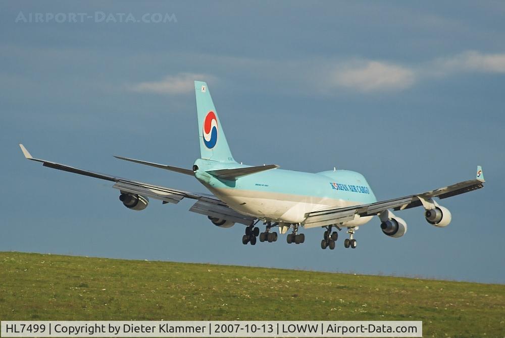 HL7499, 2004 Boeing 747-4B5F/SCD C/N 33517, Korean Air Cargo