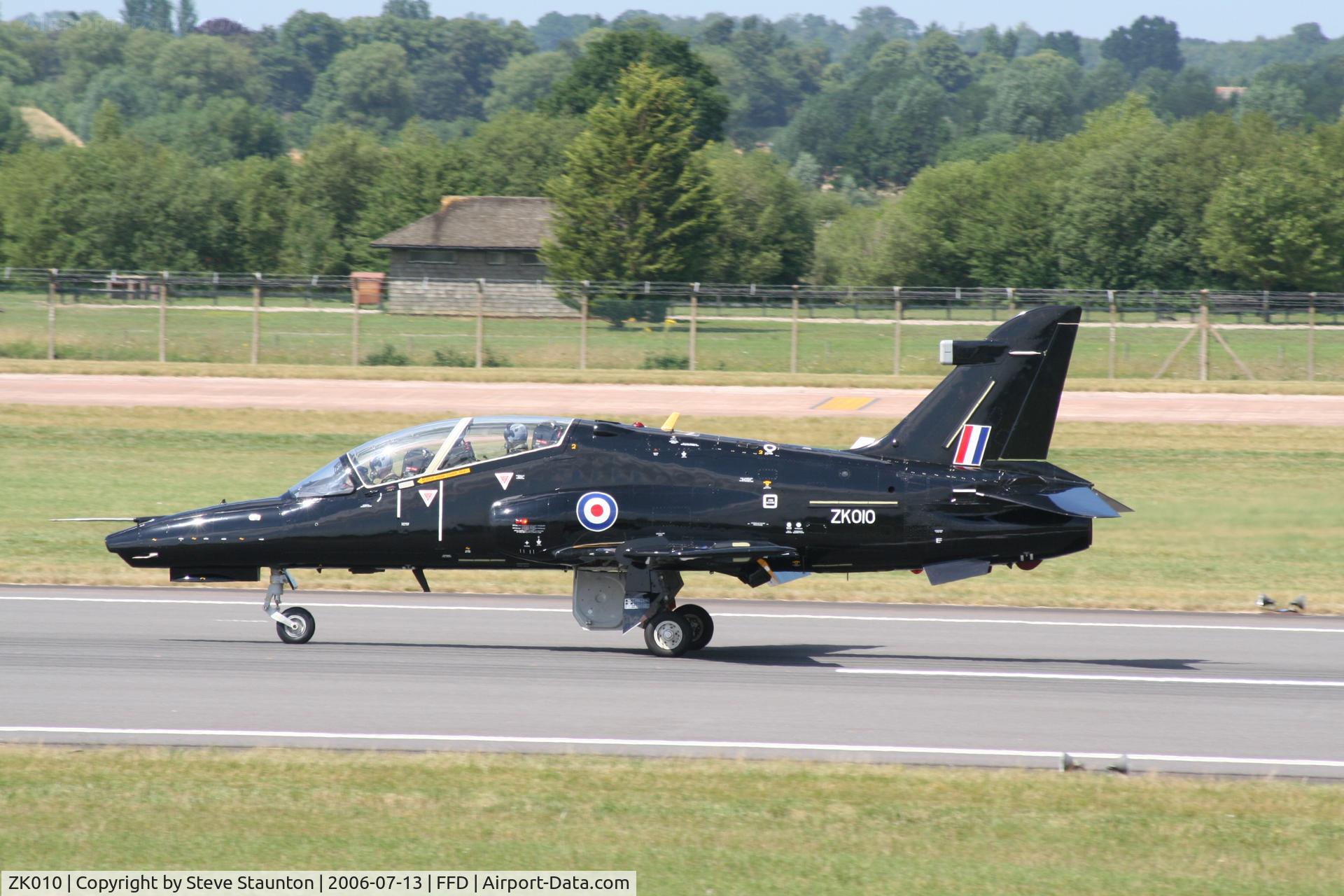ZK010, 2005 British Aerospace Hawk T2 C/N RT001/1239, Royal International Air Tattoo 2006