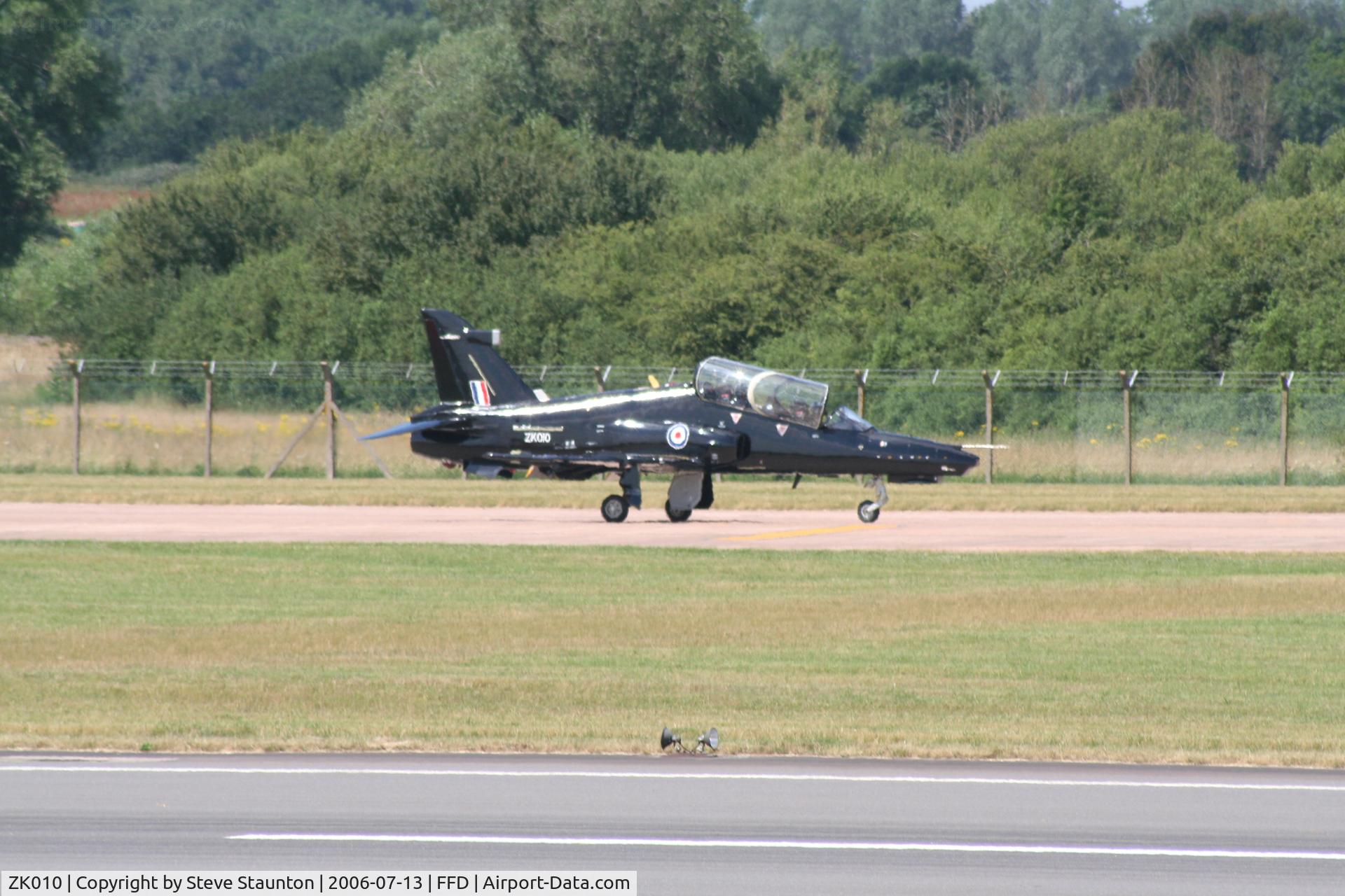 ZK010, 2005 British Aerospace Hawk T2 C/N RT001/1239, Royal International Air Tattoo 2006