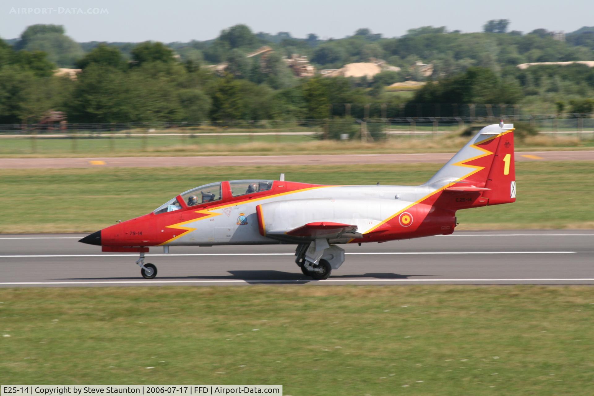 E25-14, CASA C-101EB Aviojet C/N EB01-14-014, Royal International Air Tattoo 2006
