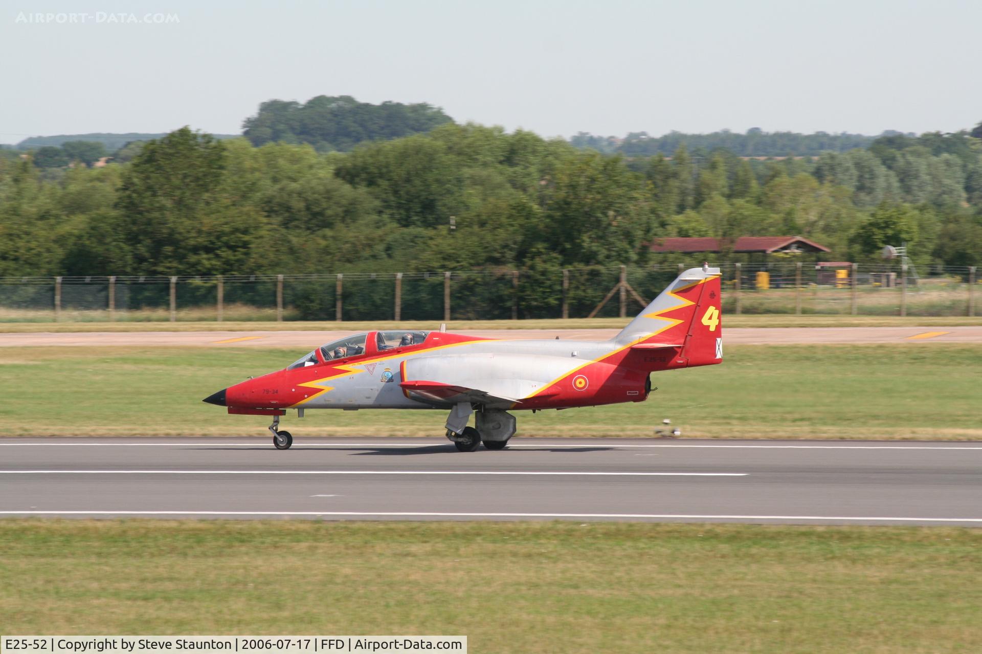 E25-52, CASA C-101EB Aviojet C/N EB01-52-053, Royal International Air Tattoo 2006