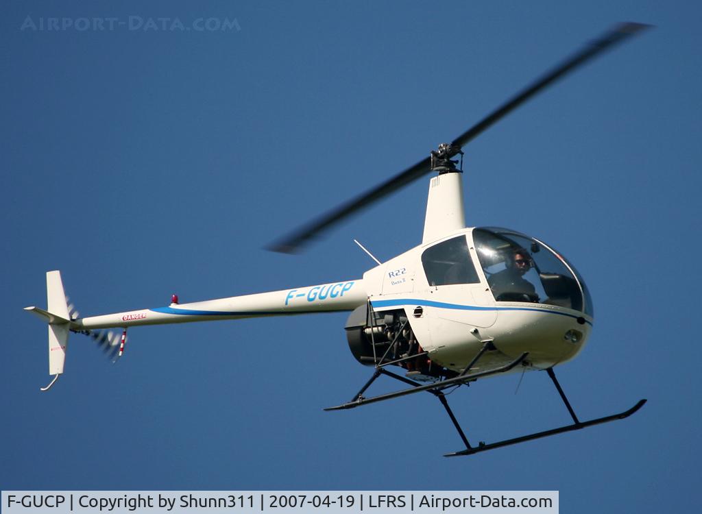 F-GUCP, Robinson R22 Beta C/N 3374, Landing rwy 03