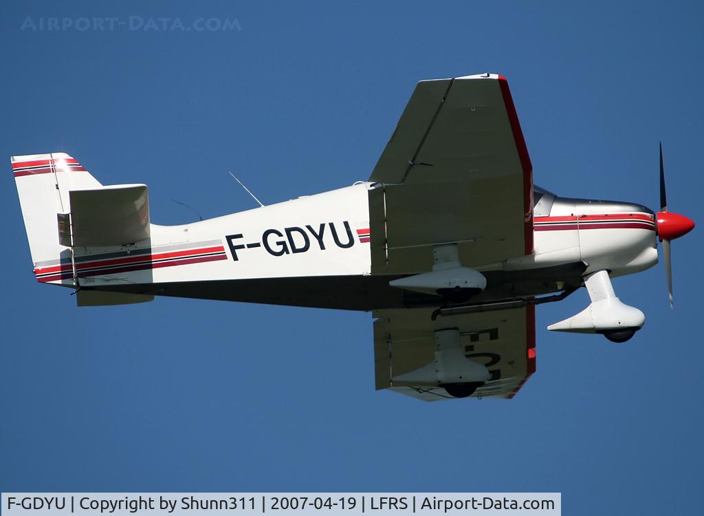 F-GDYU, Robin DR-400-120 C/N 1654, Landing rwy 03