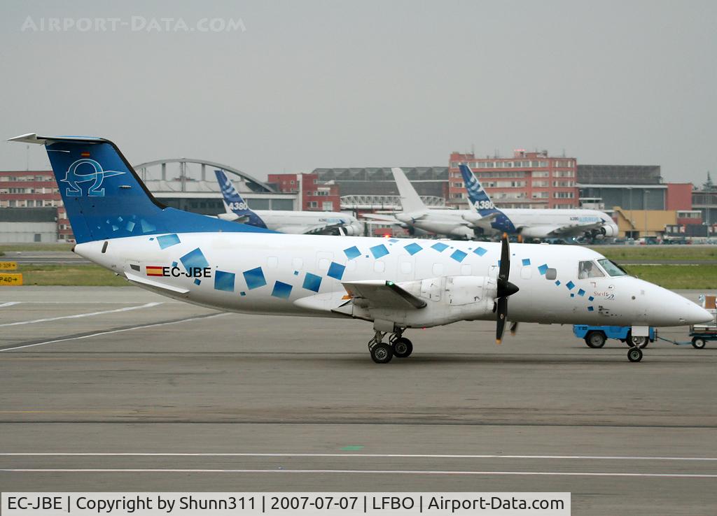 EC-JBE, 1986 Embraer EMB-120ER Brasilia C/N 120013, Arriving for one hour stop on the cargo apron...