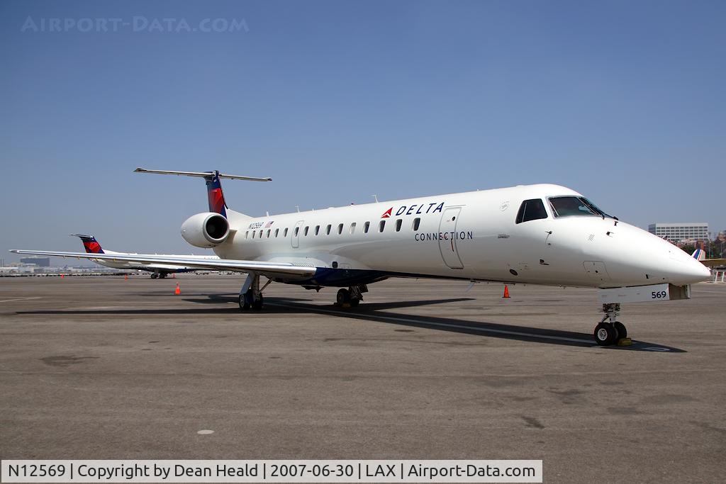 N12569, 2002 Embraer ERJ-145LR (EMB-145LR) C/N 145630, Delta Connection (by ExpressJet) N12569 sits on the ramp at LAX awaiting entry into revenue service the following day.