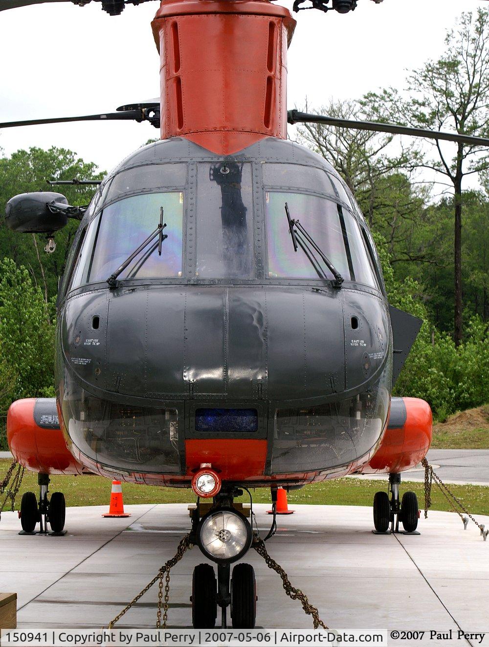 150941, 1964 Boeing Vertol HH-46D Sea Knight C/N 2024, Parting shot, on the nose