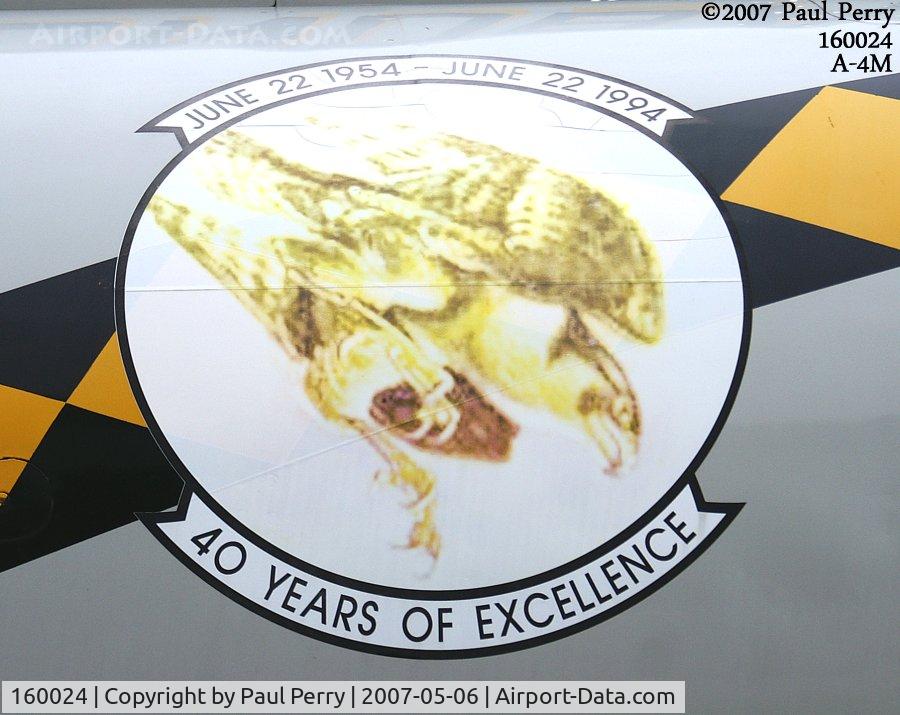 160024, 1976 Douglas A-4M Skyhawk C/N 14526, Commemorative crest, but the elemenst have been unkind