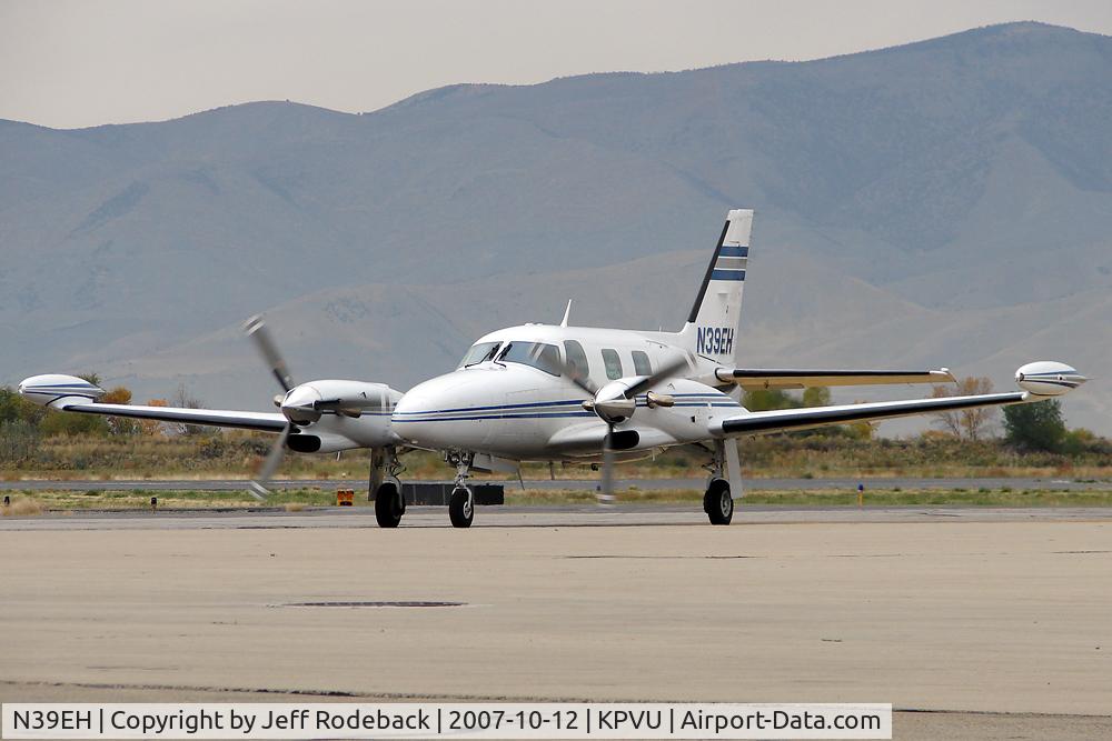 N39EH, 1978 Piper PA-31T C/N 31T-7920020, Taxiing to Million Air after a 13 arrival from Polson, MT (8S1)