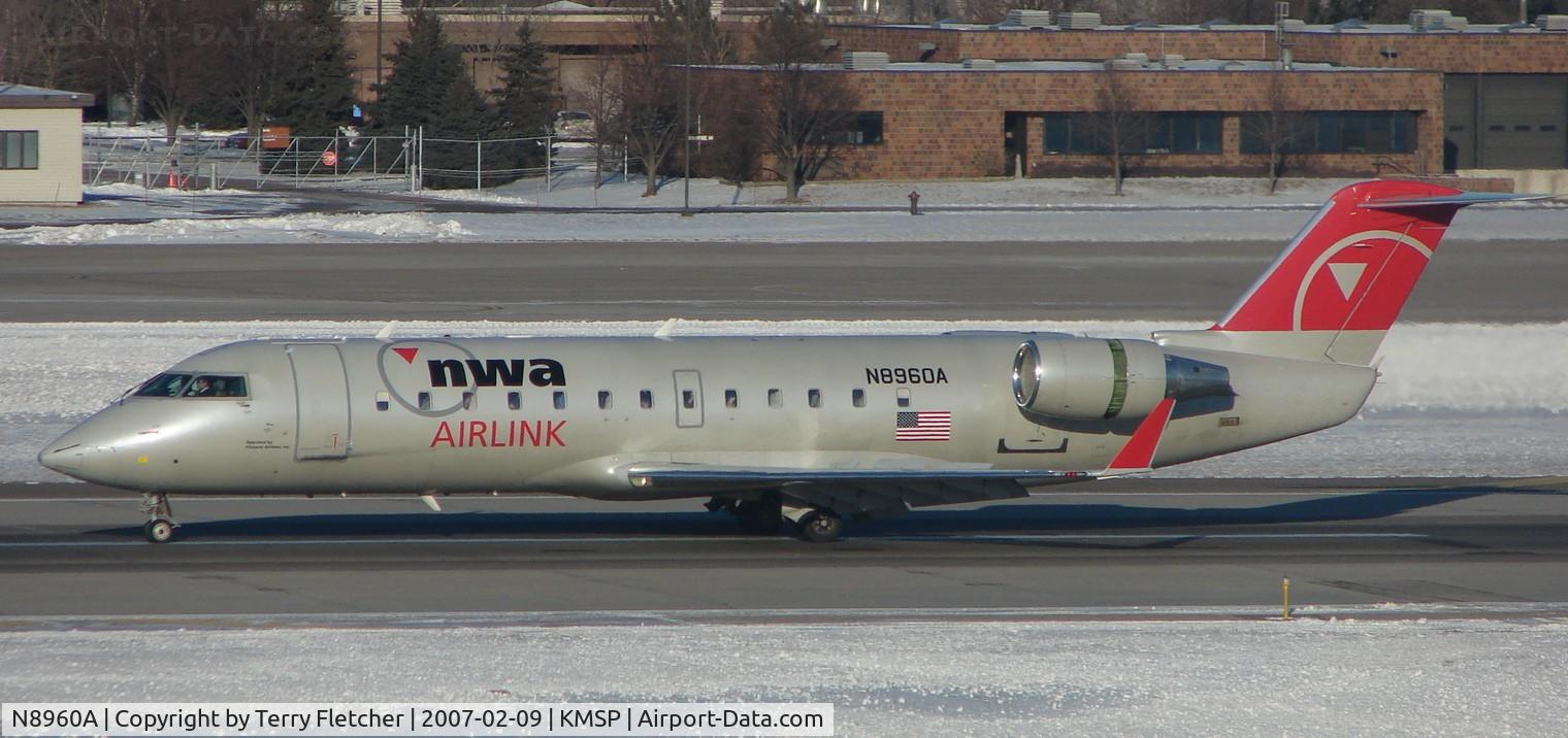 N8960A, 2004 Bombardier CRJ-200 (CL-600-2B19) C/N 7960, Canadair Regionaljet