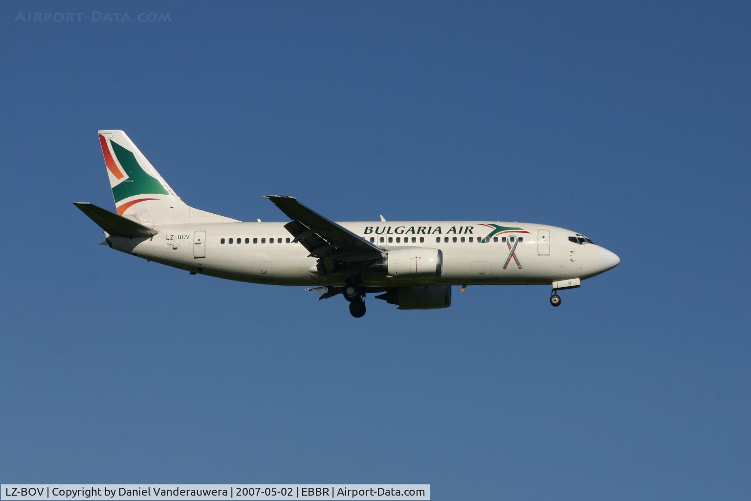 LZ-BOV, 1987 Boeing 737-330 C/N 23833, arrival of flight FB407 to rwy 02