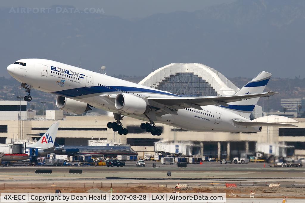 4X-ECC, 2001 Boeing 777-258/ER C/N 30833, EL AL 4X-ECC climbing departing RWY 25R enroute to Tel Aviv.