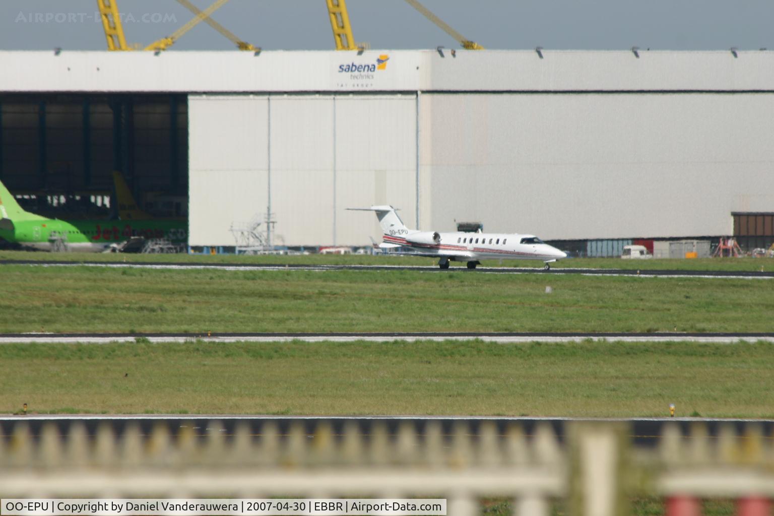 OO-EPU, Learjet 45 C/N 45-291, ready to take off on rwy 07R