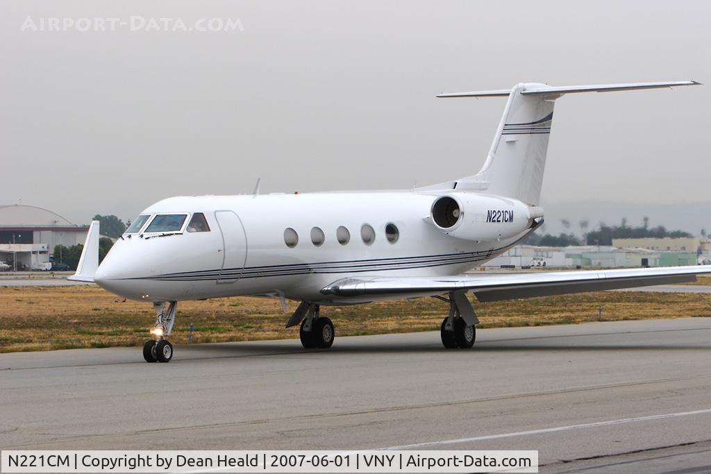 N221CM, 1982 Gulfstream Aerospace G-1159A Gulfstream III C/N 343, Trans Exec Air Service Inc 1982 Gulfstream G-II N221CM taxiing to RWY 16R for departure.