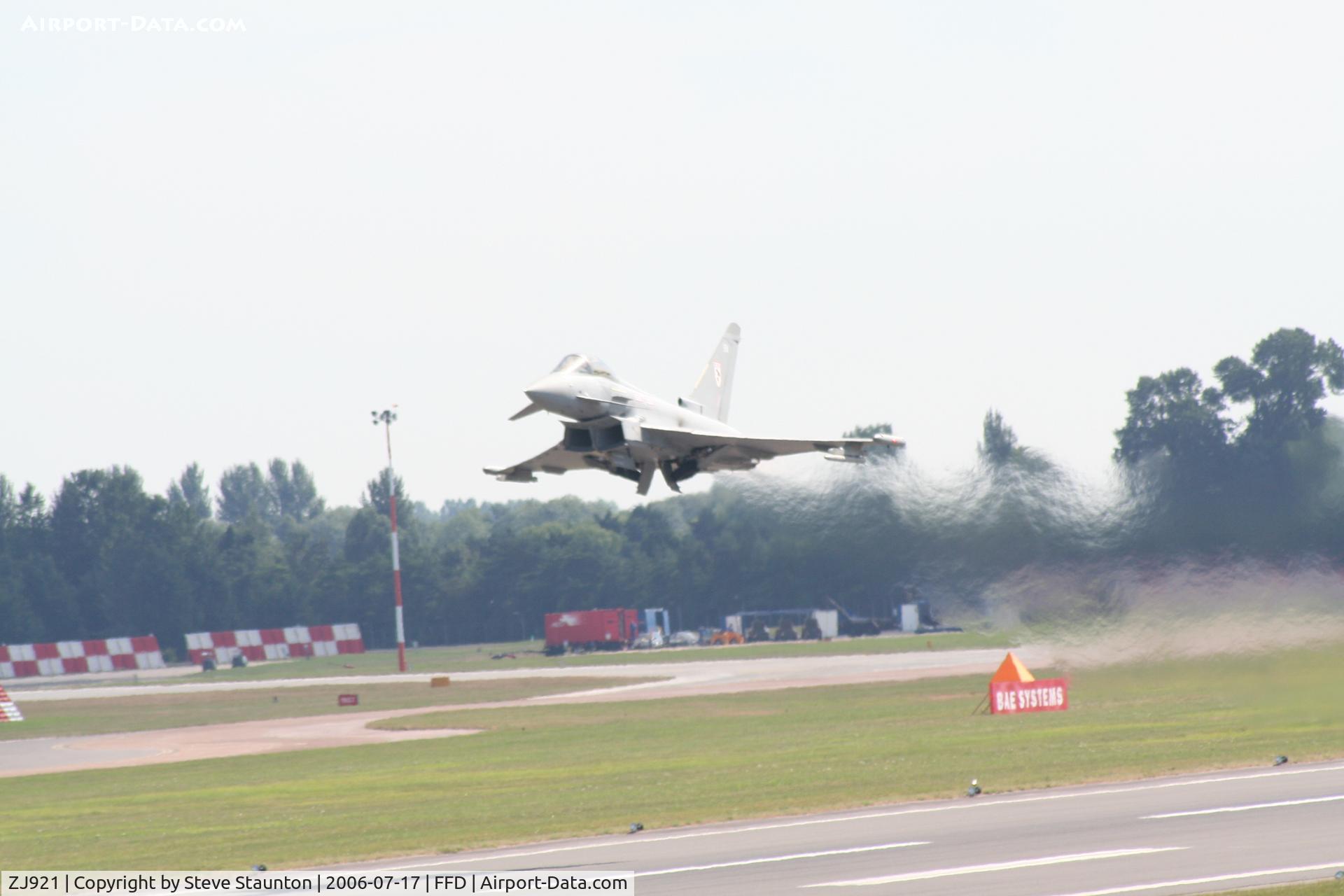 ZJ921, 2005 Eurofighter EF-2000 Typhoon F2 C/N 0069/BS012, Royal International Air Tattoo 2006