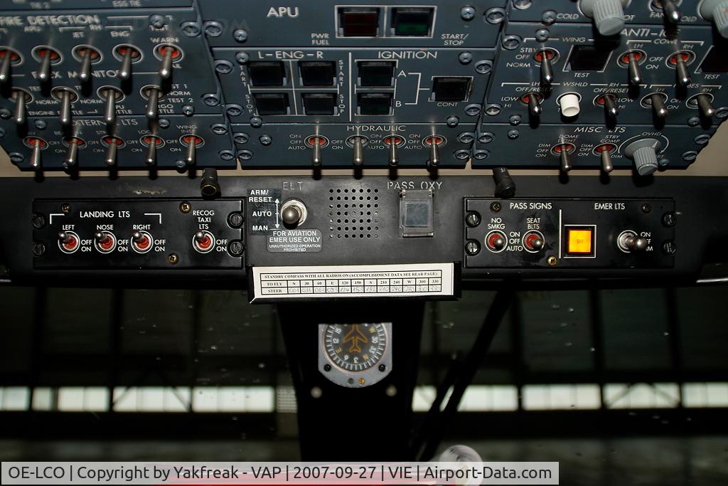 OE-LCO, 2000 Canadair CRJ-200LR (CL-600-2B19) C/N 7371, Austrian Arrows Canadair Regionaljet