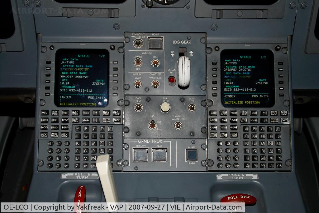 OE-LCO, 2000 Canadair CRJ-200LR (CL-600-2B19) C/N 7371, Austrian Arrows Canadair Regionaljet