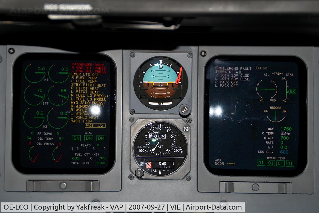 OE-LCO, 2000 Canadair CRJ-200LR (CL-600-2B19) C/N 7371, Austrian Arrows Canadair Regionaljet