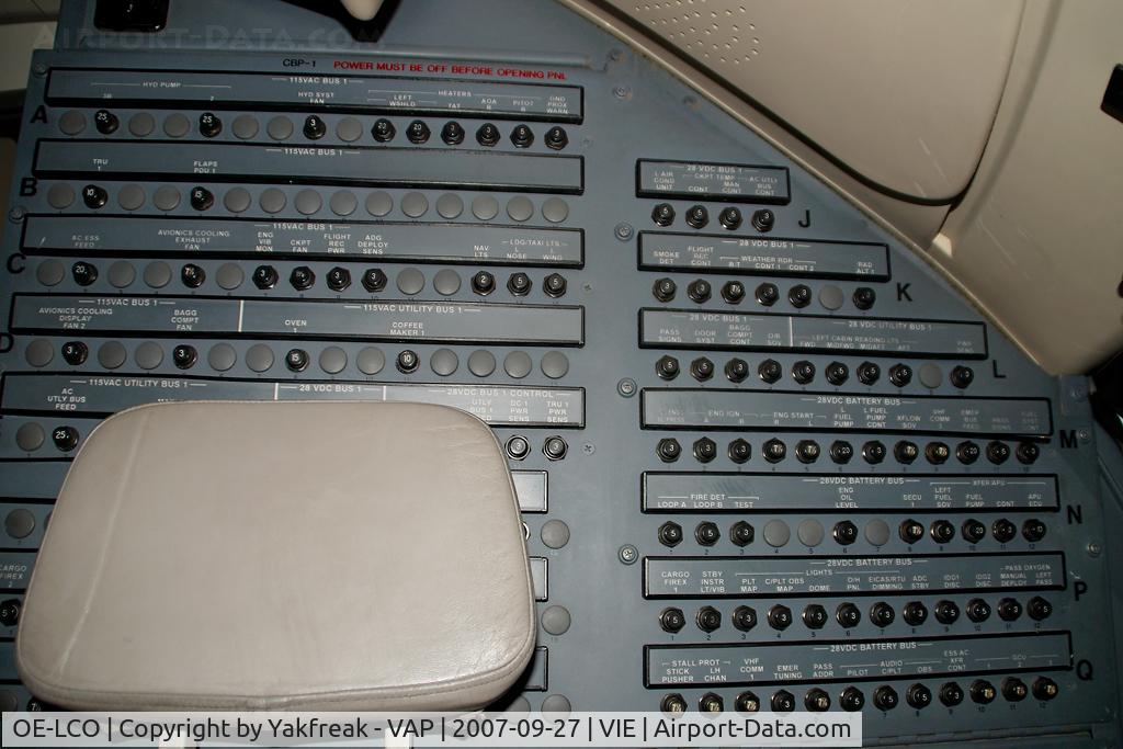 OE-LCO, 2000 Canadair CRJ-200LR (CL-600-2B19) C/N 7371, Austrian Arrows Canadair Regionaljet