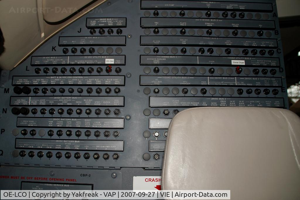 OE-LCO, 2000 Canadair CRJ-200LR (CL-600-2B19) C/N 7371, Austrian Arrows Canadair Regionaljet