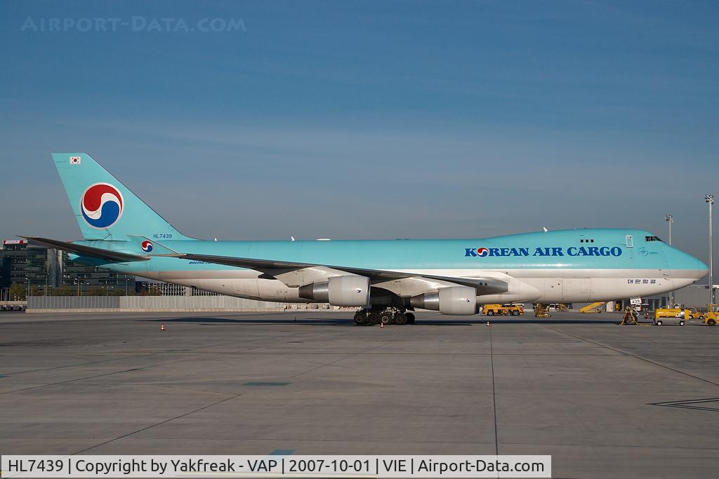HL7439, 2003 Boeing 747-4B5F/SCD C/N 33516, Korean Air Boeing 747-400