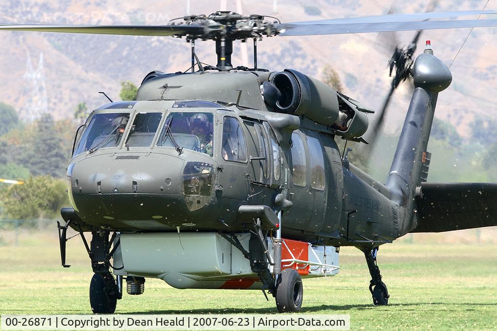 00-26871, Sikorsky UH-60L Black Hawk C/N 70-0696, Ready for departure from Hansen Dam Park.