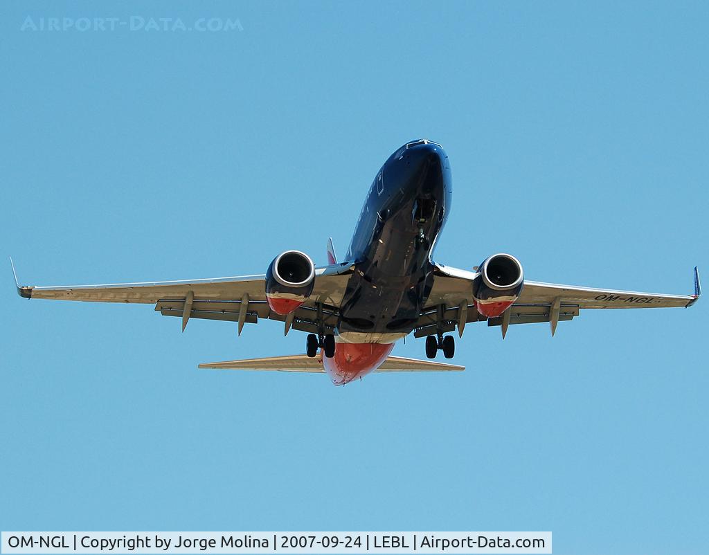 OM-NGL, 2007 Boeing 737-76N C/N 34757, On short final RWY 25R.