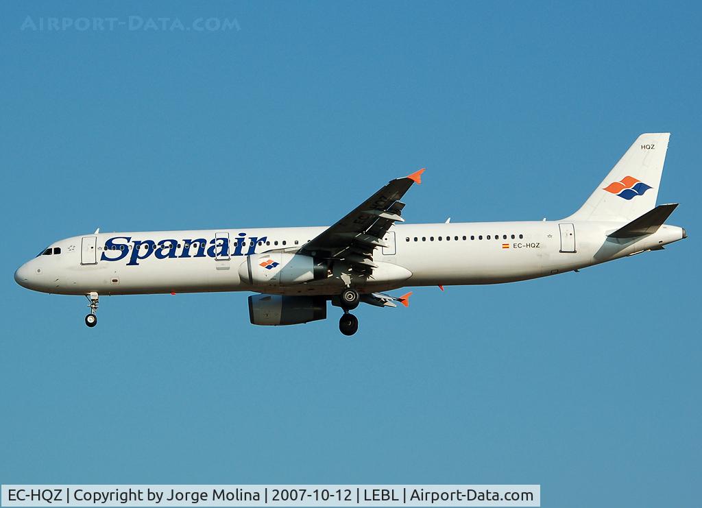 EC-HQZ, 2000 Airbus A321-231 C/N 1333, Clear to land RWY 25R.