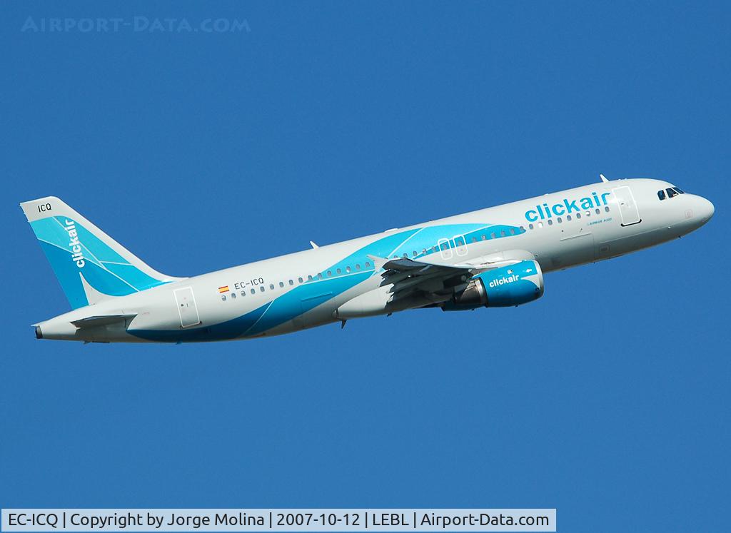 EC-ICQ, 1991 Airbus A320-211 C/N 199, Climbing after take off RWY 07R.