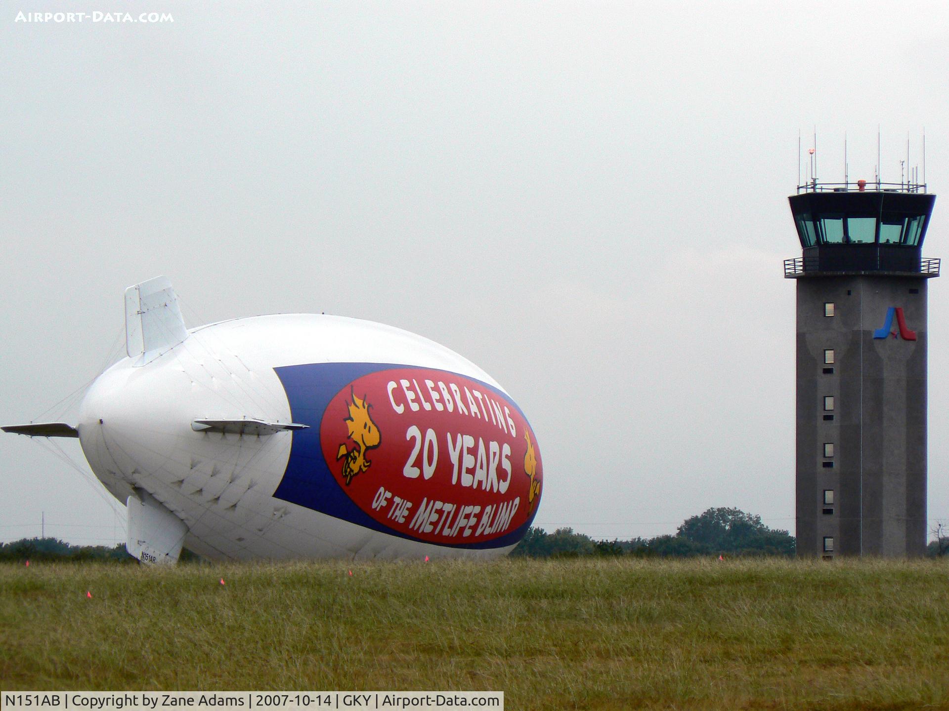 N151AB, 1997 American Blimp Corp A-1-50 C/N 101, As MetLife Blimp at Arlington, TX
