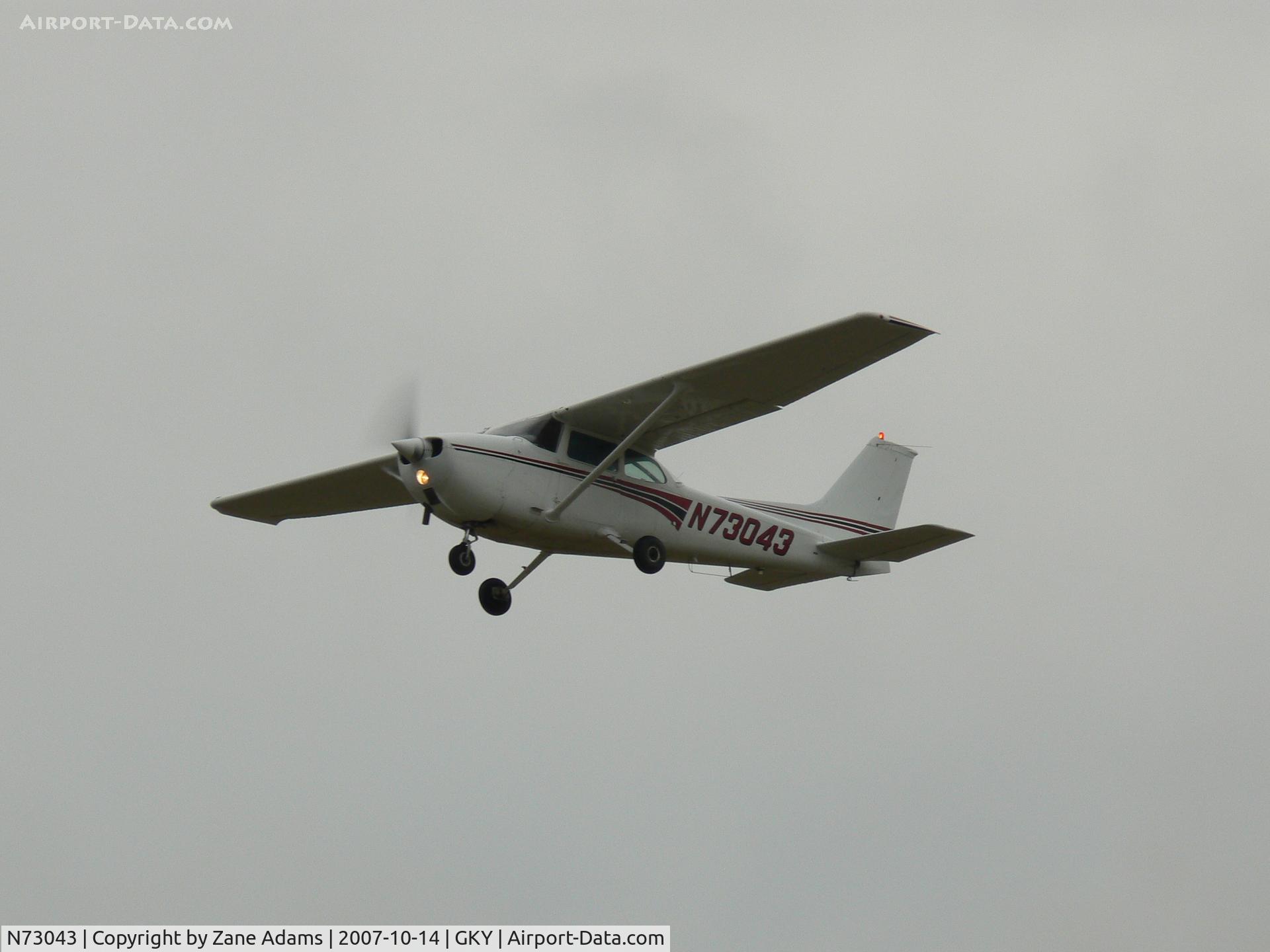 N73043, 1976 Cessna 172M C/N 17267250, Flying under tthe weather - takeoff!