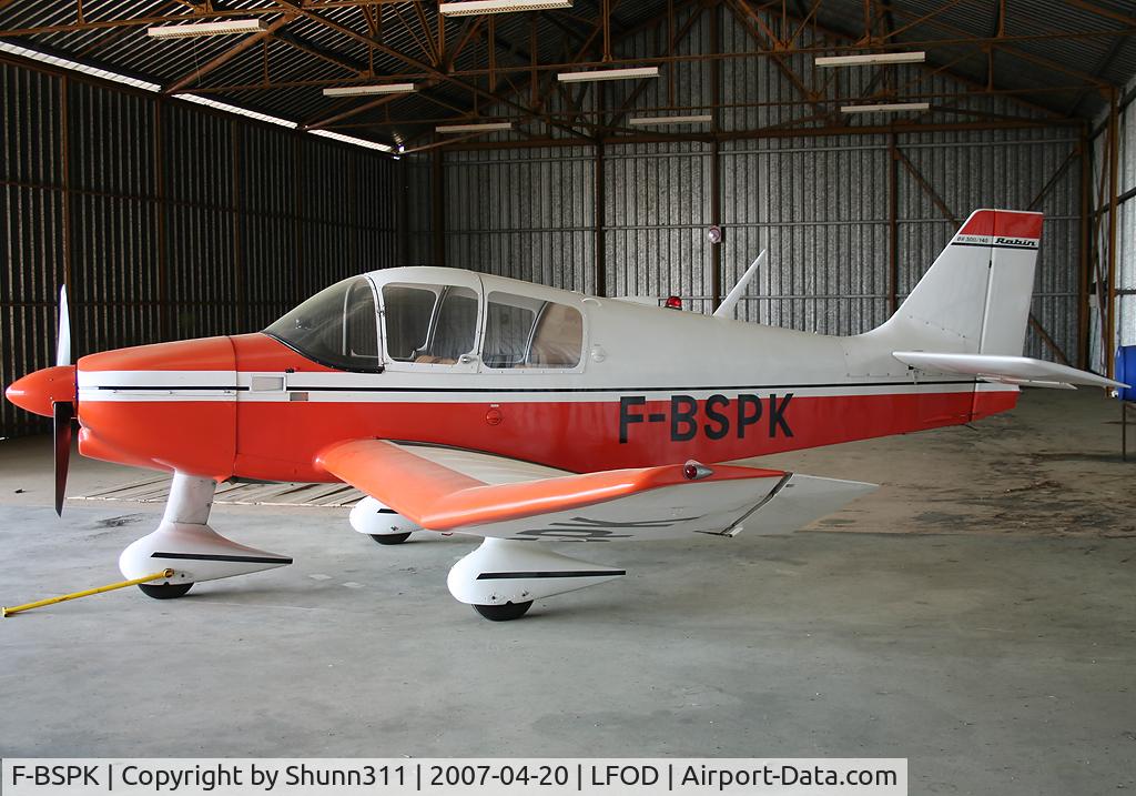 F-BSPK, Robin DR-300-140 C/N 614, Inside the Airclub's hangar...