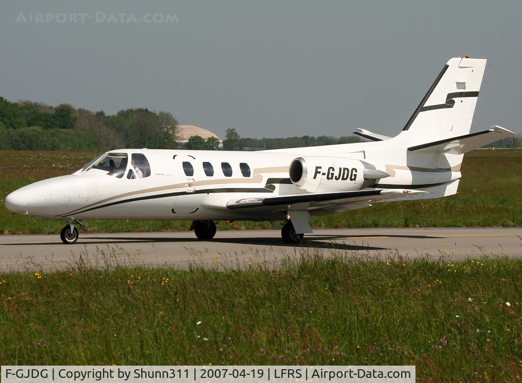 F-GJDG, 1976 Cessna 500 Citation C/N 500-0312, Taxiing holy point rwy 03 for departure