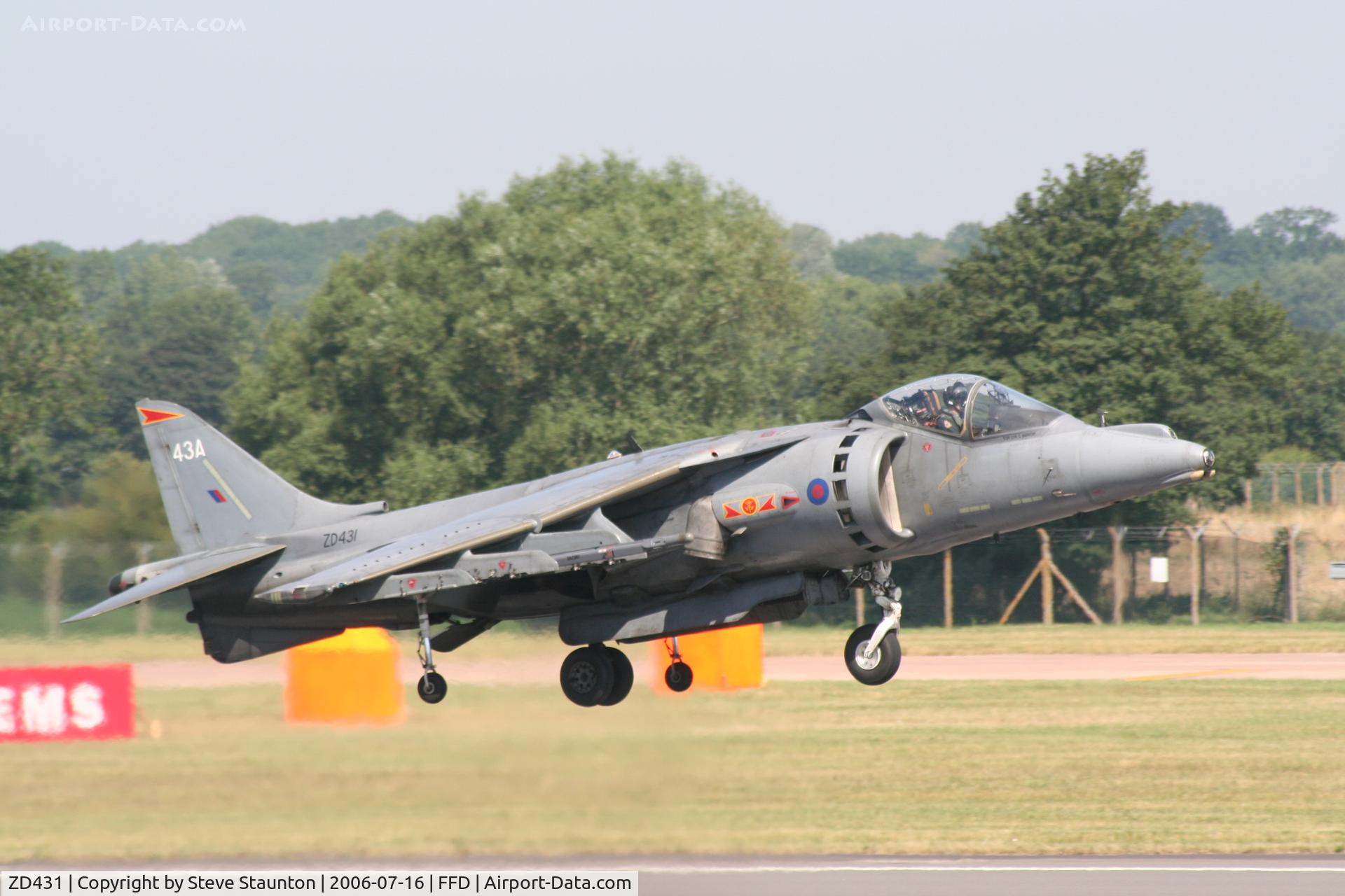 ZD431, British Aerospace Harrier GR.7 C/N P43, Royal International Air Tattoo 2006