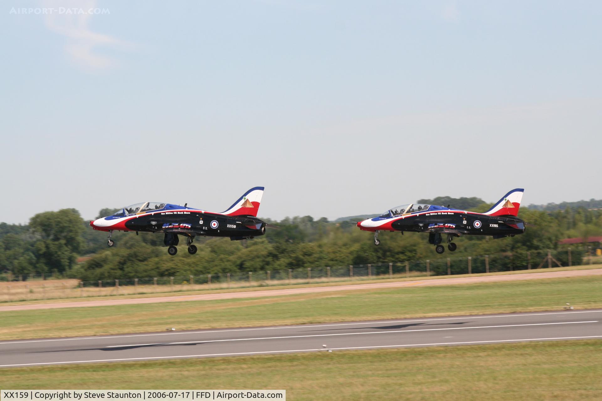 XX159, 1979 Hawker Siddeley Hawk T.1A C/N 005/312005, Royal International Air Tattoo 2006 (with XX195)