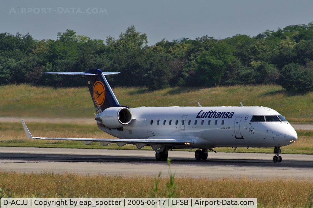 D-ACJJ, 1998 Canadair CRJ-100LR (CL-600-2B19) C/N 7298, departing to FRA