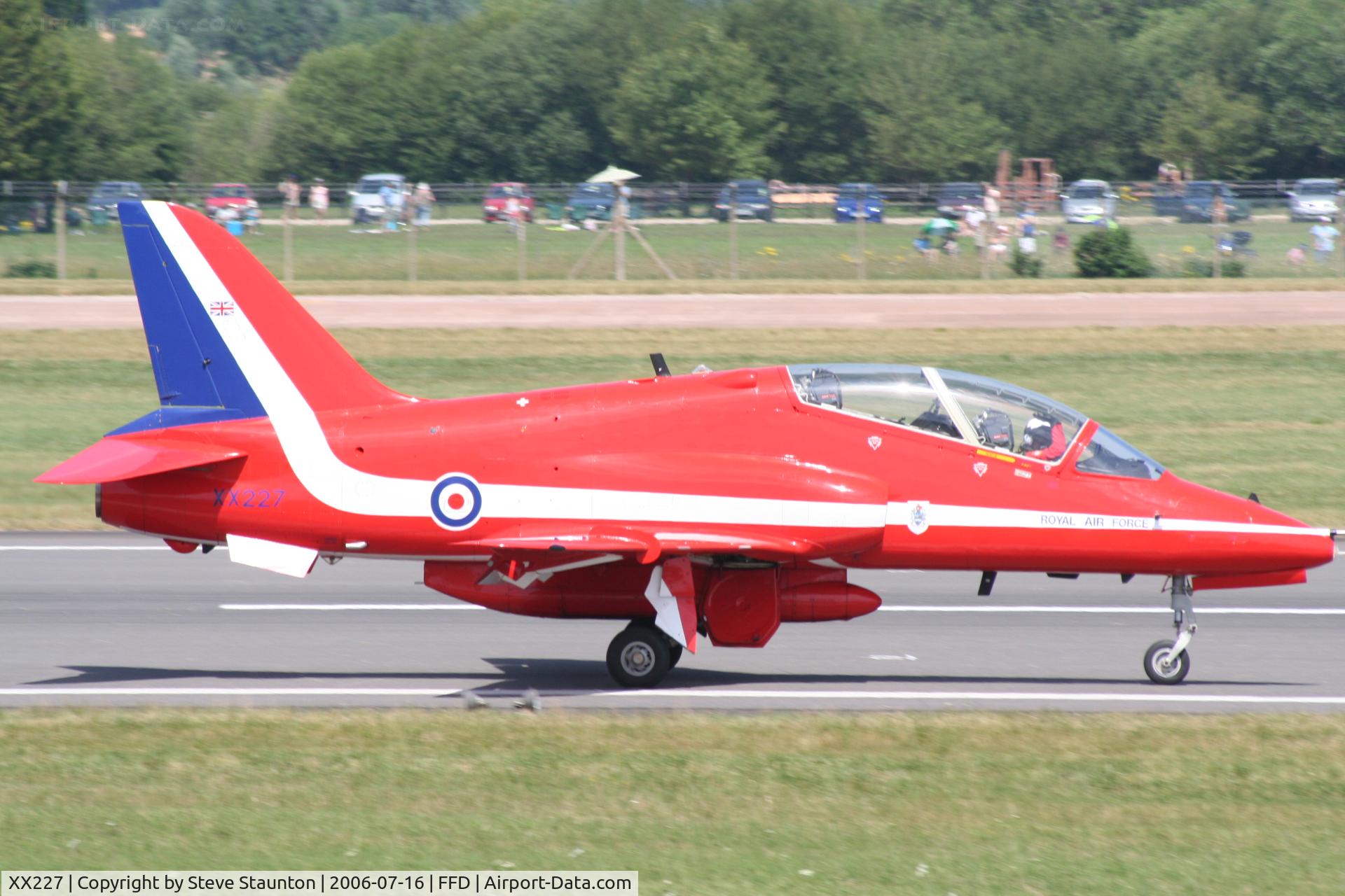XX227, 1978 Hawker Siddeley Hawk T.1A C/N 063/312063, Royal International Air Tattoo 2006