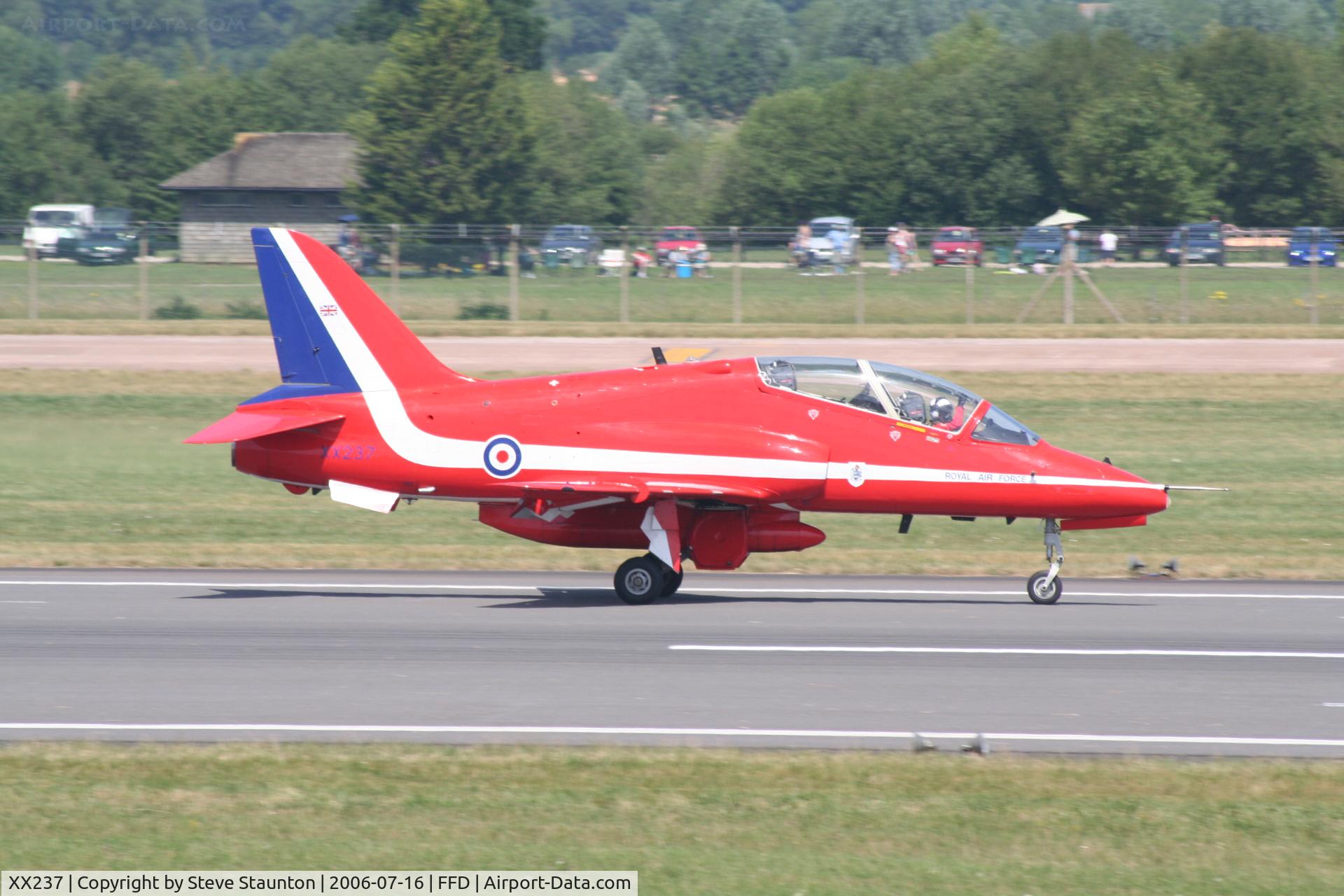 XX237, 1978 Hawker Siddeley Hawk T.1A C/N 073/312073, Royal International Air Tattoo 2006